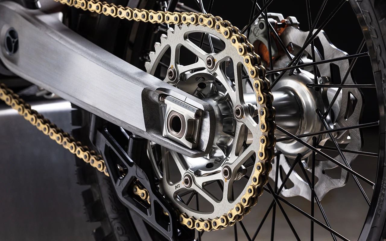 epqQAlq2Te_Chain _ Sprockets.jpg